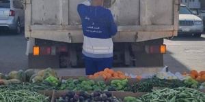 أمانة جدة تتعقب البيع العشوائي بالعزيزية برصد 4.2 طن خضروات - خبر صح