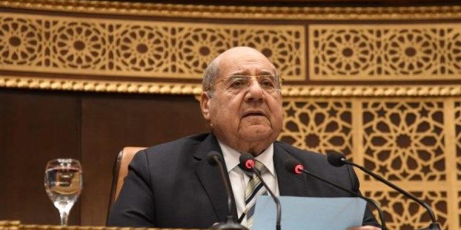 عبد الوهاب عبد الرازق يرفع الجلسة العامة لمجلس الشيوخ ويستأنف انعقادها غدًا - خبر صح
