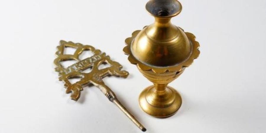 تخصّصي العيون يحذر: ادعاءات فوائد كحل الإثمد لتحسين النظر مضللة - خبر صح