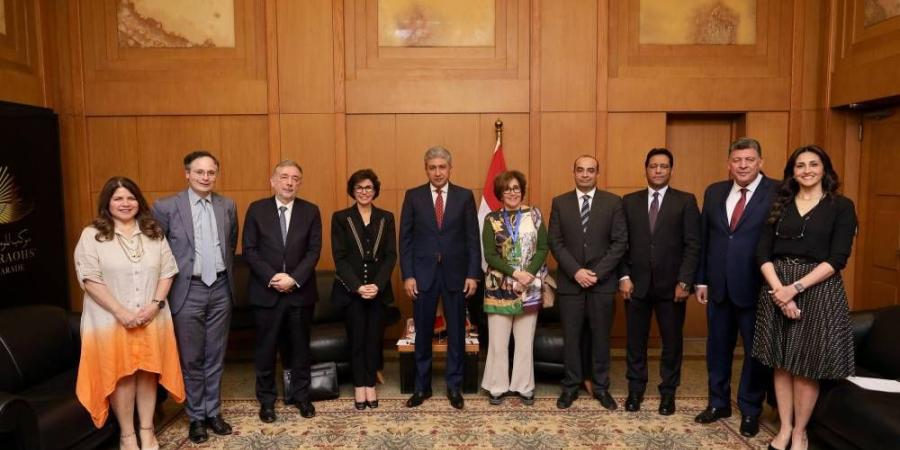 55 بعثة فرنسية تنقب عن الآثار في مصر - خبر صح