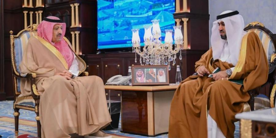 الأمير حسام بن سعود يستقبل رئيس وأعضاء مجلس إدارة غرفة الباحة - خبر صح